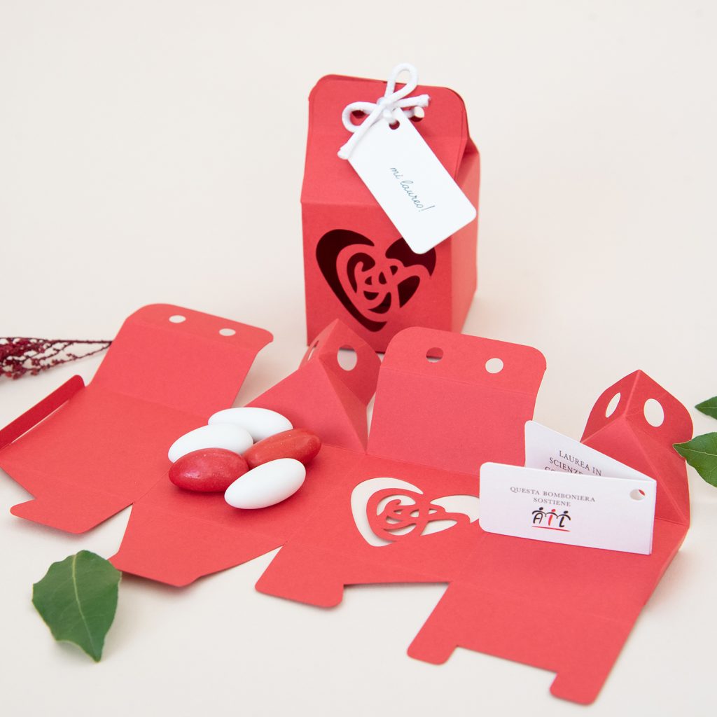 Bomboniera Cuore intagliato Laurea